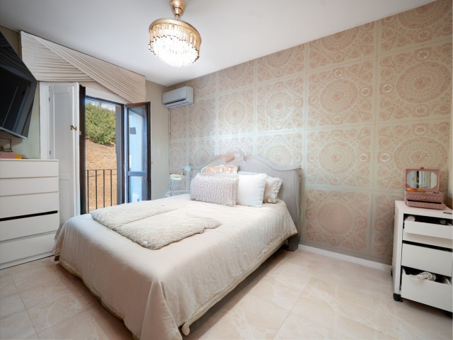 4 Soveroms Rekkehus i Estepona