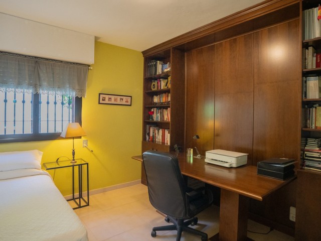 Villa con 4 Dormitorios  en Marbella