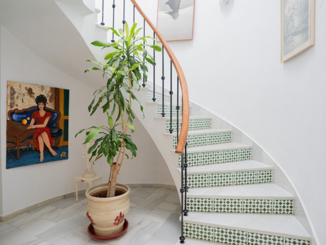 Villa con 4 Dormitorios  en Marbella
