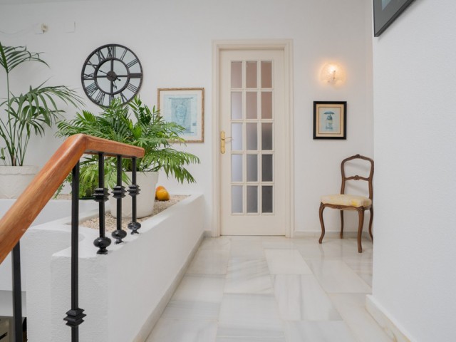 Villa con 4 Dormitorios  en Marbella