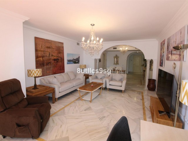 2 Bedrooms Apartment in Nueva Andalucía