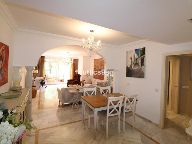 2 Bedrooms Apartment in Nueva Andalucía