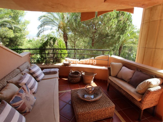 2 Bedrooms Apartment in Nueva Andalucía