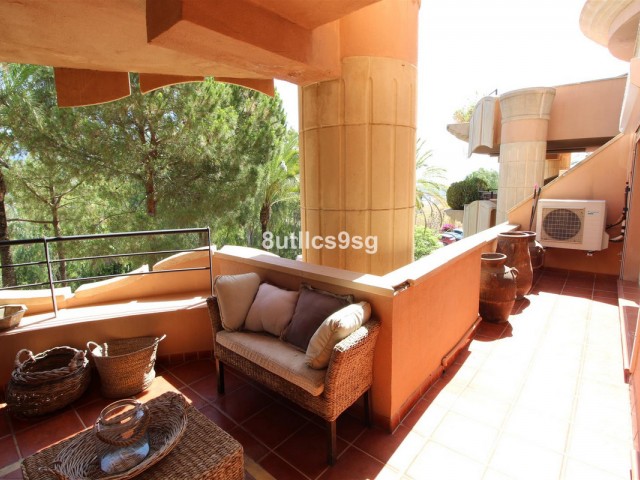 2 Bedrooms Apartment in Nueva Andalucía