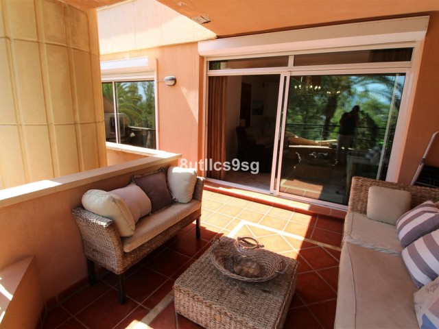 2 Bedrooms Apartment in Nueva Andalucía