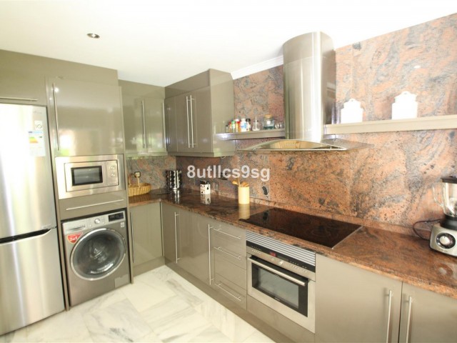 2 Bedrooms Apartment in Nueva Andalucía