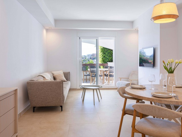 2 Bedrooms Apartment in Nueva Andalucía