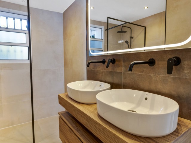 3 Bedrooms Apartment in Nueva Andalucía