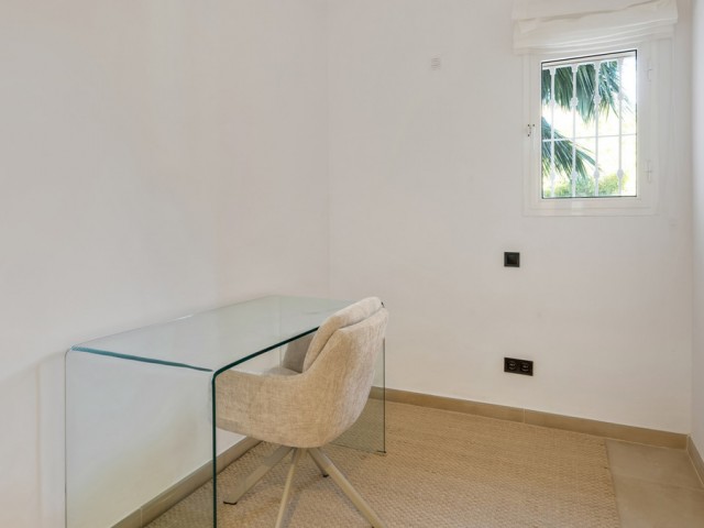 3 Bedrooms Apartment in Nueva Andalucía