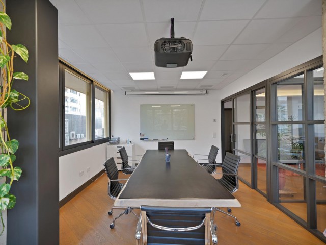 Comercial con 0 Dormitorios  en Marbella