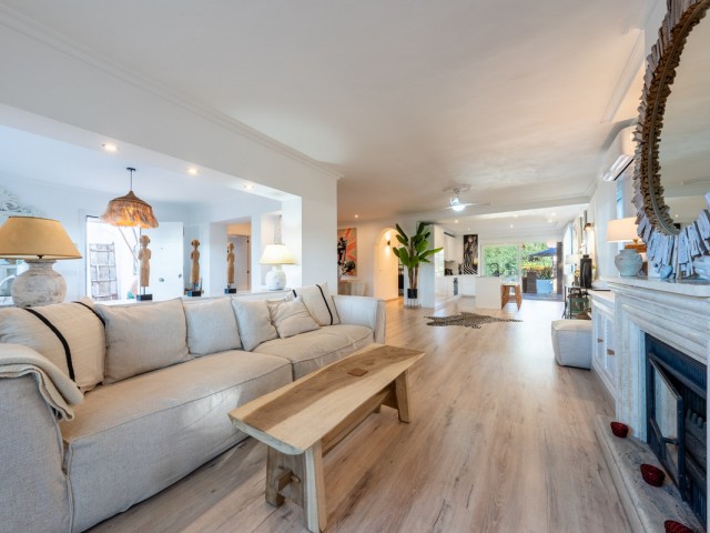 3 Bedrooms Villa in Hacienda Las Chapas