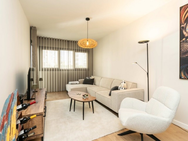 Apartamento con 2 Dormitorios  en Málaga Centro