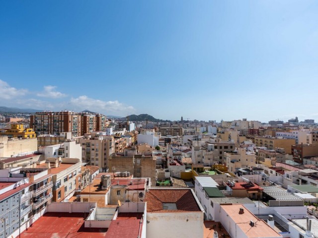 Apartamento con 2 Dormitorios  en Málaga Centro