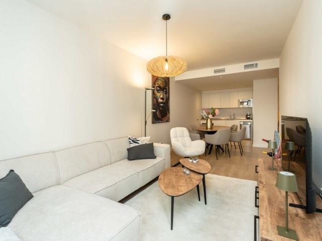 Apartamento con 2 Dormitorios  en Málaga Centro