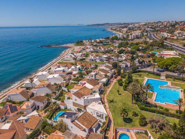 Villa con 3 Dormitorios  en Estepona