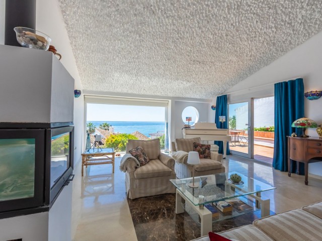 Villa con 3 Dormitorios  en Estepona
