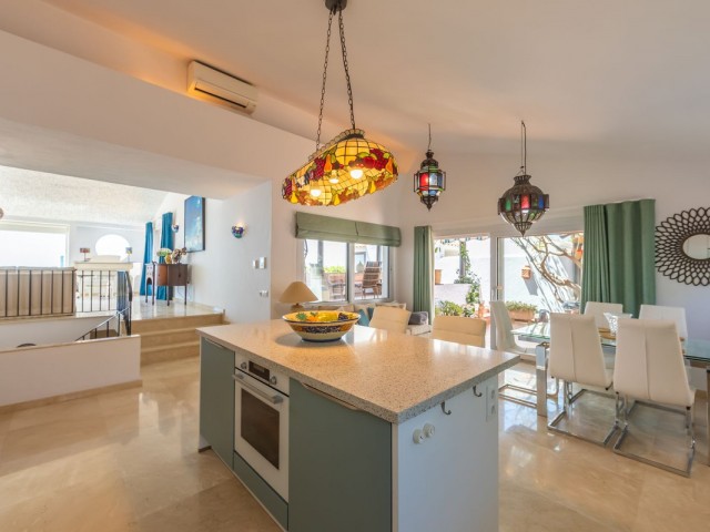 Villa con 3 Dormitorios  en Estepona