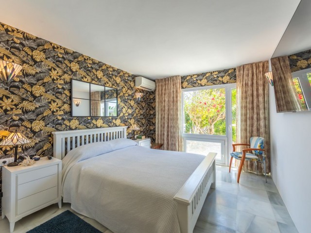 Villa con 3 Dormitorios  en Estepona