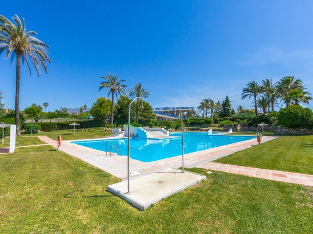 Villa con 3 Dormitorios  en Estepona