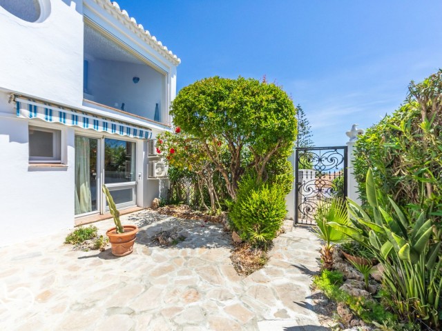Villa con 3 Dormitorios  en Estepona