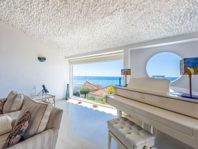Villa con 3 Dormitorios  en Estepona