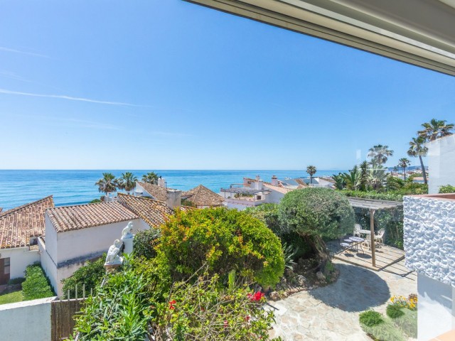 Villa con 3 Dormitorios  en Estepona