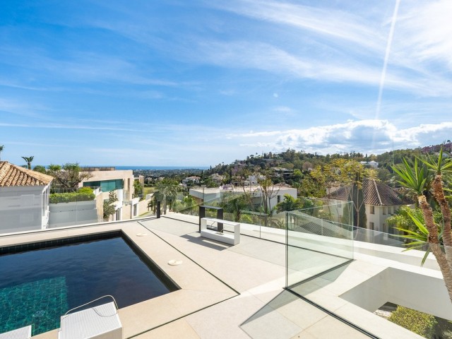 6 Bedrooms Villa in Benahavís