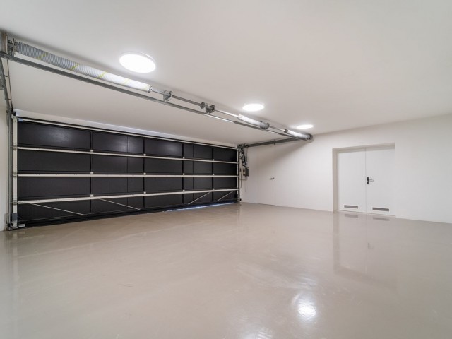 6 Bedrooms Villa in Benahavís