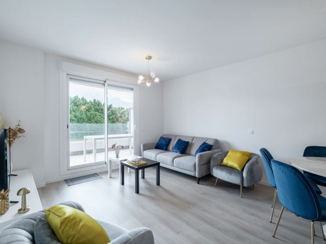 2 Bedrooms Apartment in Nueva Andalucía