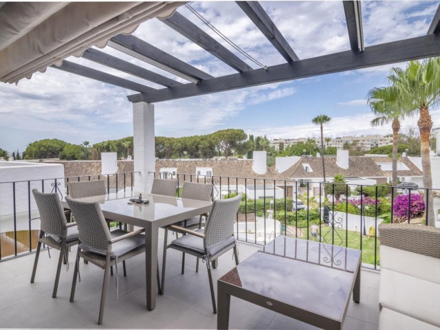 3 Bedrooms Apartment in Puerto Banús