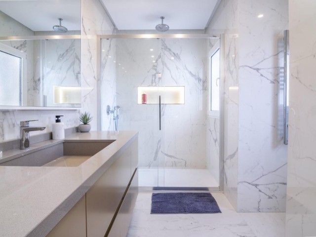 3 Bedrooms Apartment in Puerto Banús