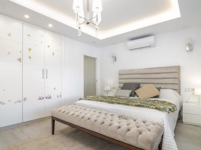 3 Bedrooms Apartment in Puerto Banús