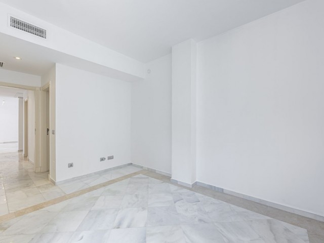 Apartamento con 2 Dormitorios  en Aloha
