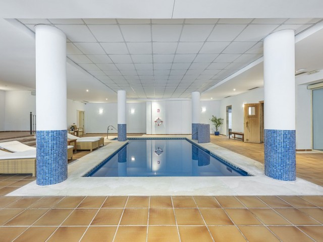 Apartamento con 2 Dormitorios  en Aloha
