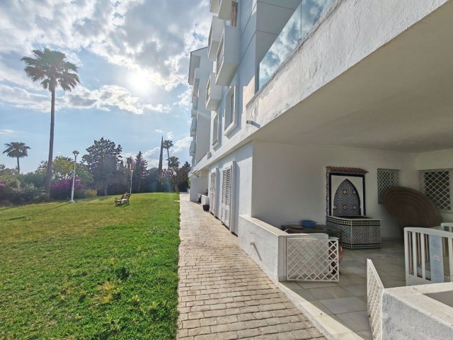 Apartamento con 3 Dormitorios  en Marbella