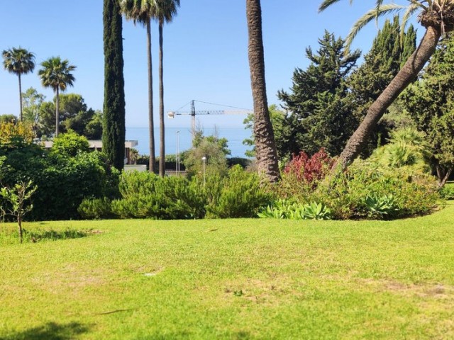 Apartamento con 3 Dormitorios  en Marbella