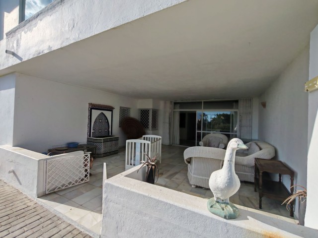 Apartamento con 3 Dormitorios  en Marbella