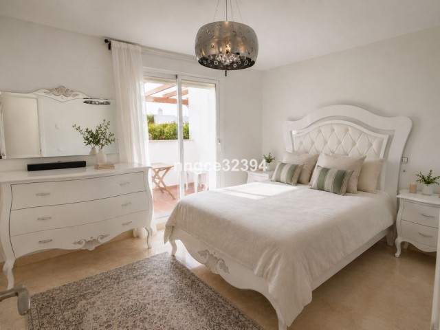 Apartamento con 3 Dormitorios  en Nueva Andalucía