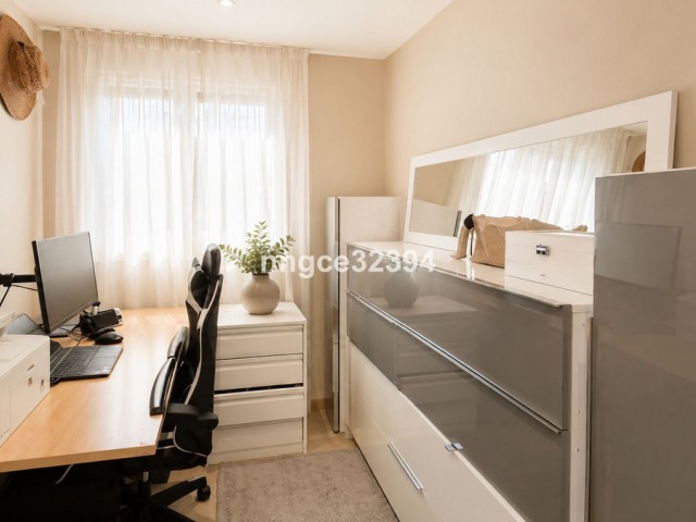 Apartamento con 3 Dormitorios  en Nueva Andalucía