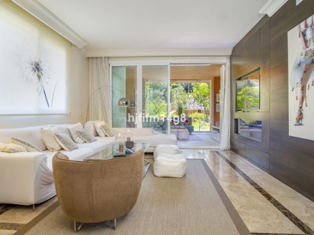 Apartamento con 3 Dormitorios  en Nueva Andalucía