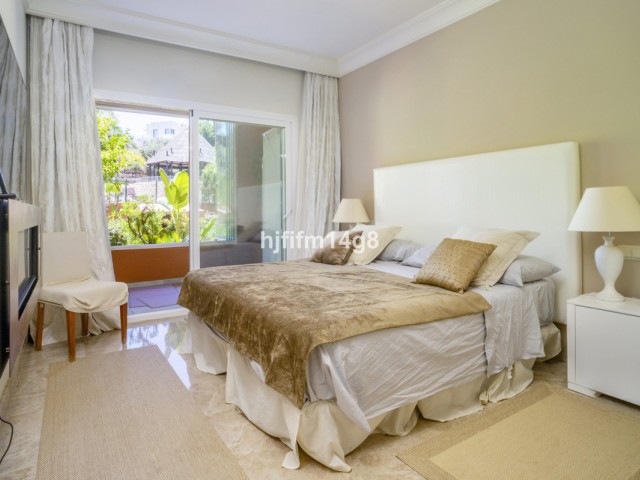 Apartamento con 3 Dormitorios  en Nueva Andalucía