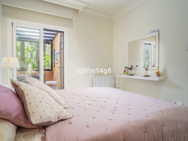 Apartamento con 3 Dormitorios  en Nueva Andalucía