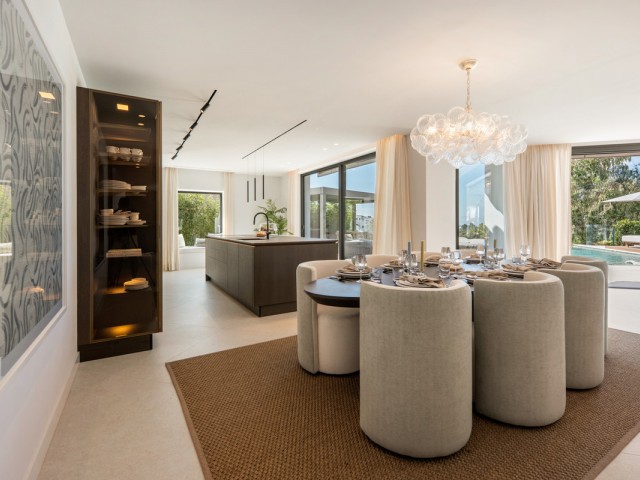 Villa con 6 Dormitorios  en Benahavís