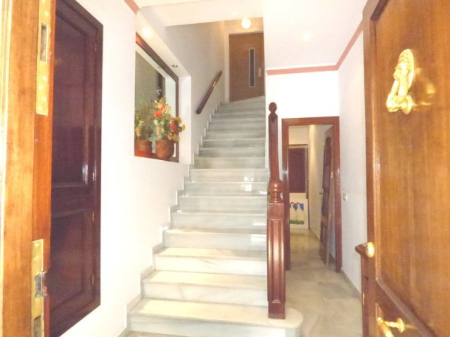 6 Bedrooms Townhouse in Marbella