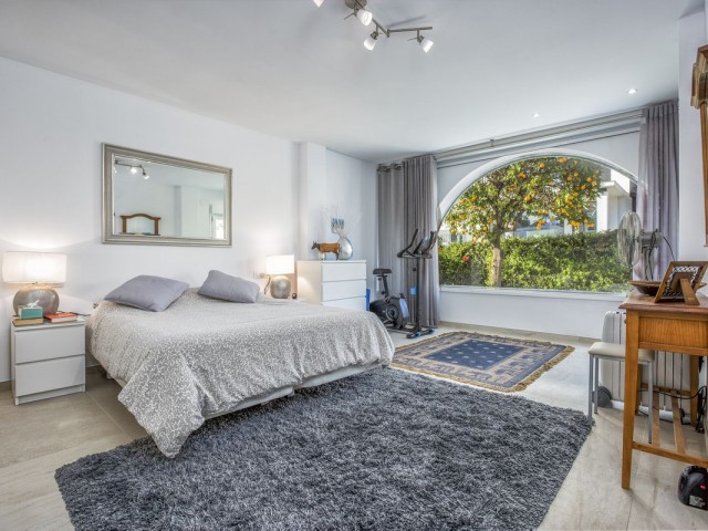 4 Schlafzimmer Reihenhaus in Nueva Andalucía