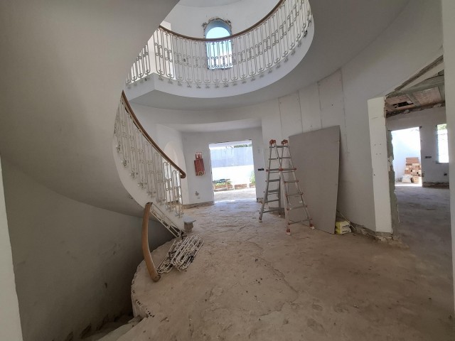 5 Soveroms Villa i Marbella