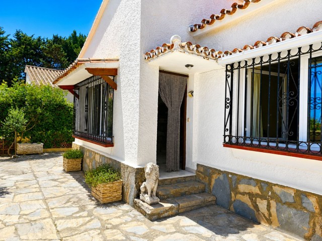 3 Schlafzimmer Villa in La Duquesa