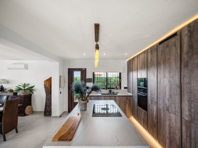 4 Bedrooms Villa in Mijas