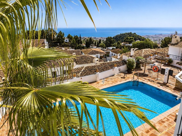 2 Bedrooms Apartment in Mijas