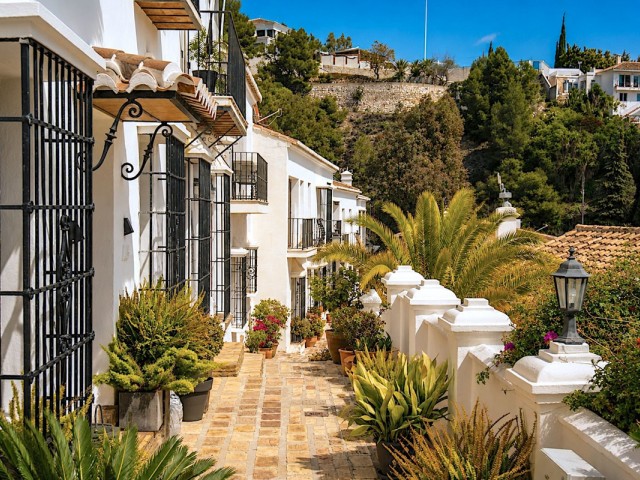 2 Bedrooms Apartment in Mijas